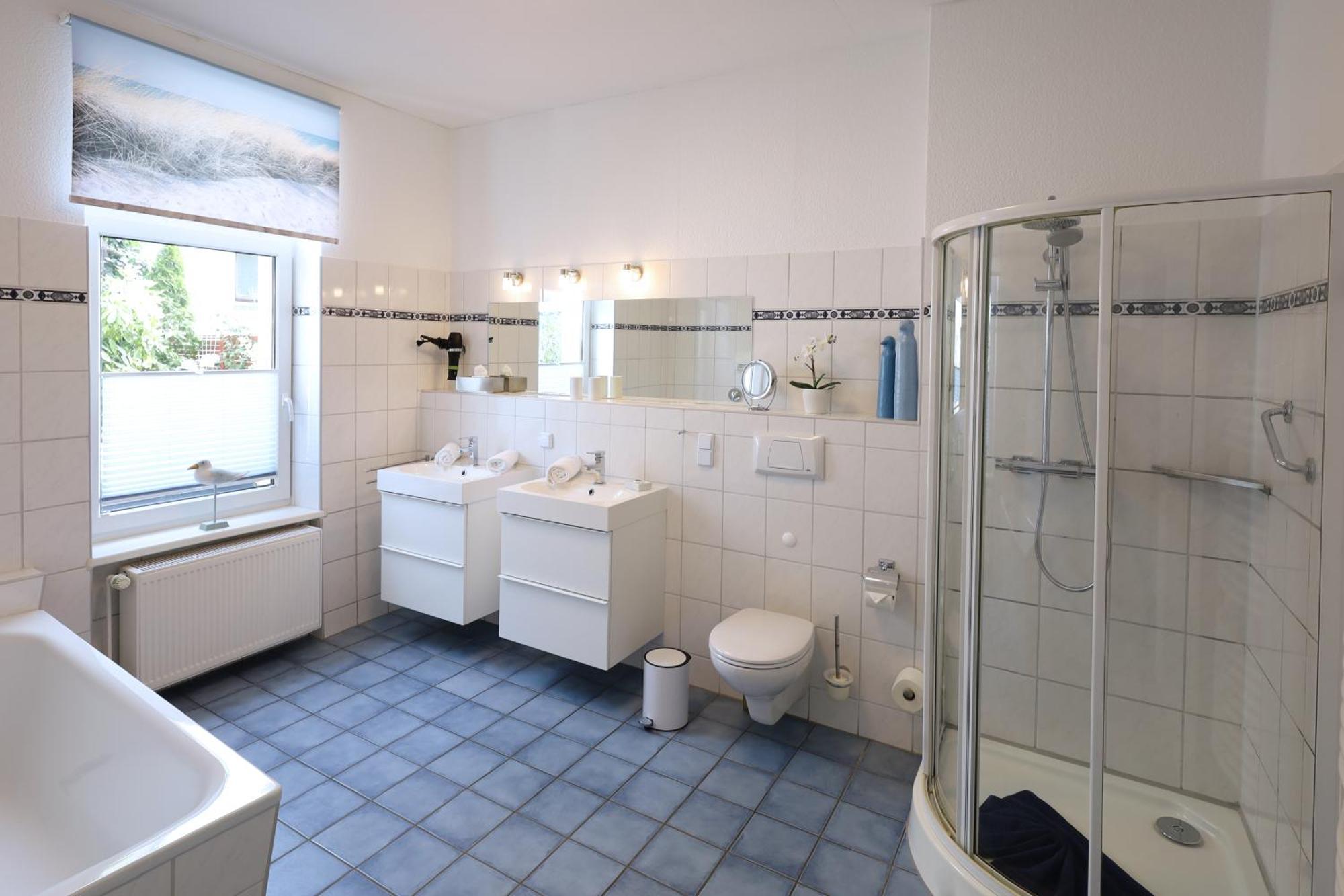 Haus Der Kurzen Wege Apartment Росток Екстериор снимка
